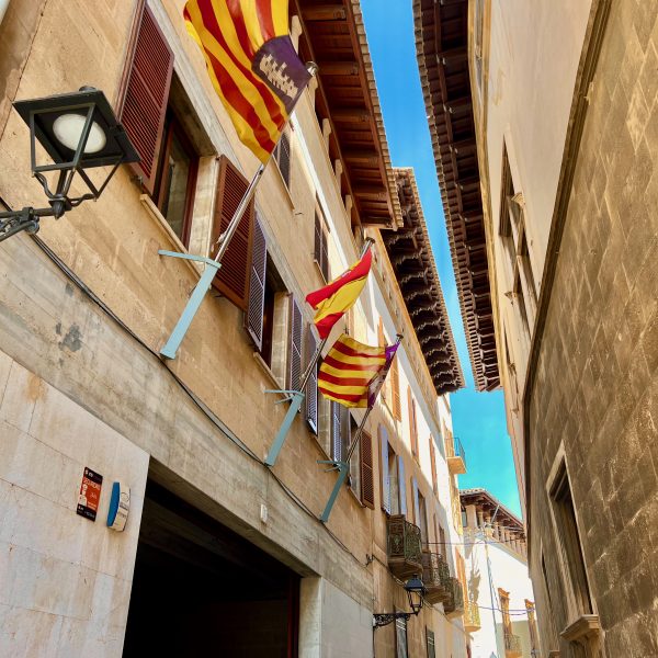 zum Nationalfeiertag when auch auf Mallorca die Fahnen